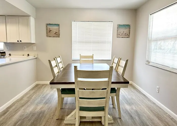 Apartment 2bd 2ba Sandy W 3mins To Pool! *