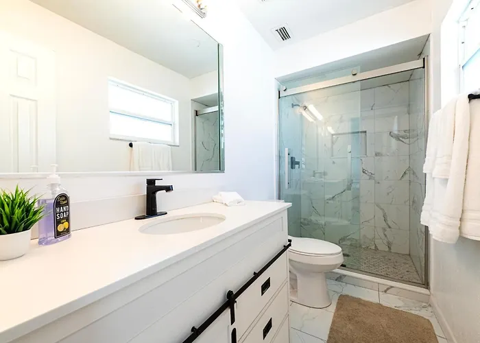 2bd 2ba Sandy W 3mins To Pool! Apartment Clearwater Beach