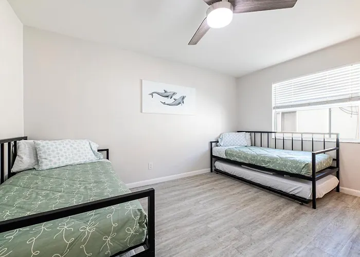 2bd 2ba Sandy W 3mins To Pool! Clearwater Beach